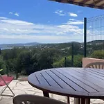 アパート Nest Overlooking The Gulf Of Saint-tropez *