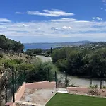アパート Nest Overlooking The Gulf Of Saint-tropez