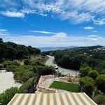 アパート Nest Overlooking The Gulf Of Saint-tropez ロクブリューヌ・シュル・アルジャン